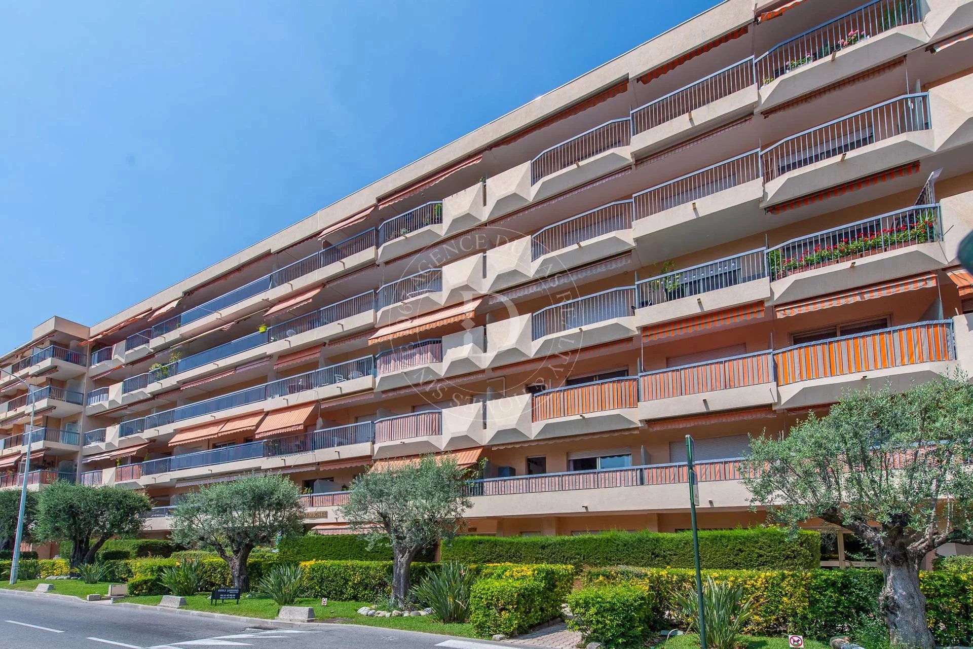 VUE PANORAMIQUE SUR LA BAIE DES FOURMIS Dumas